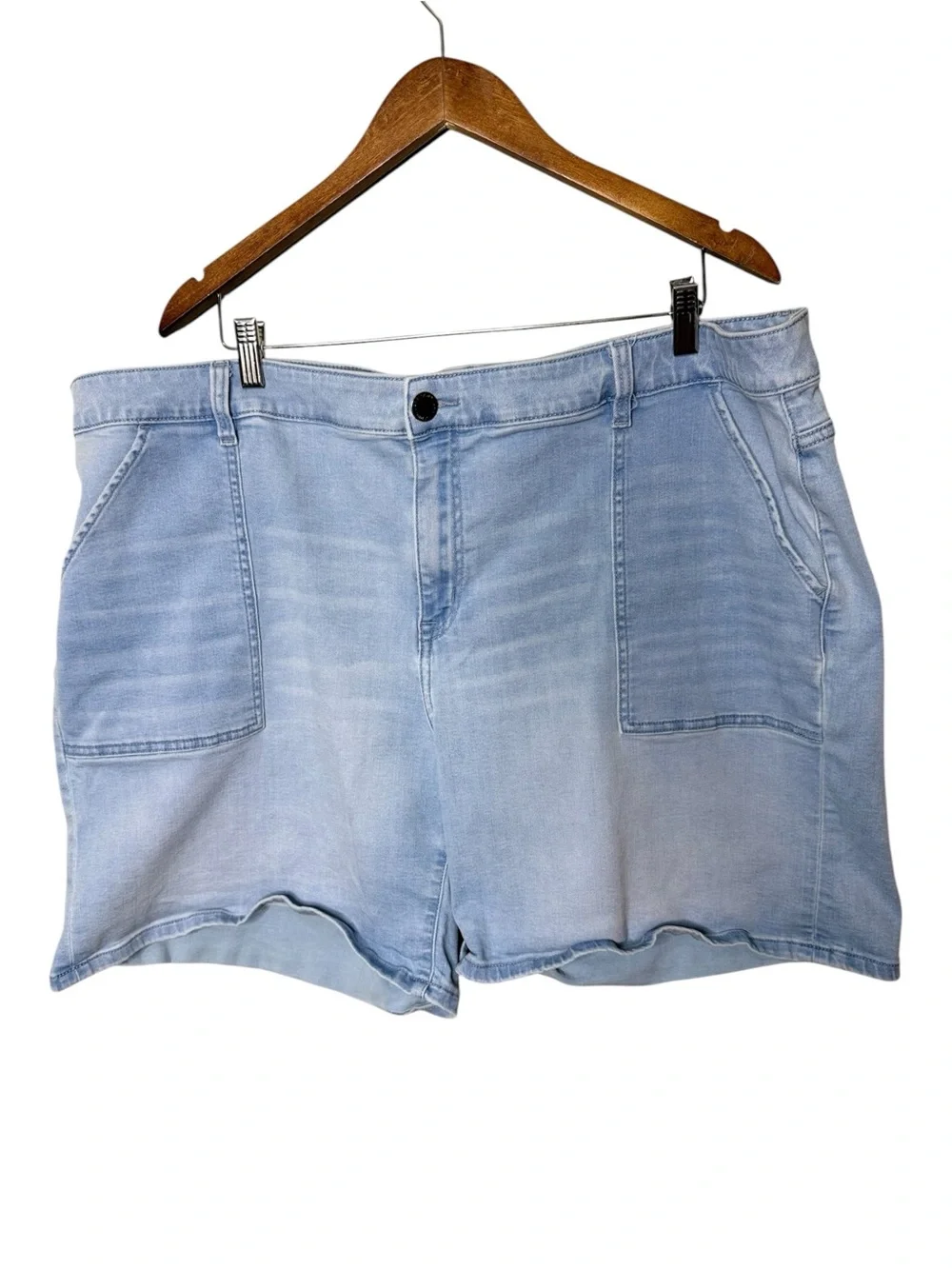 Lane Bryant Light Wash Mid-Rise Boyfriend Midi Shorts Size 26
